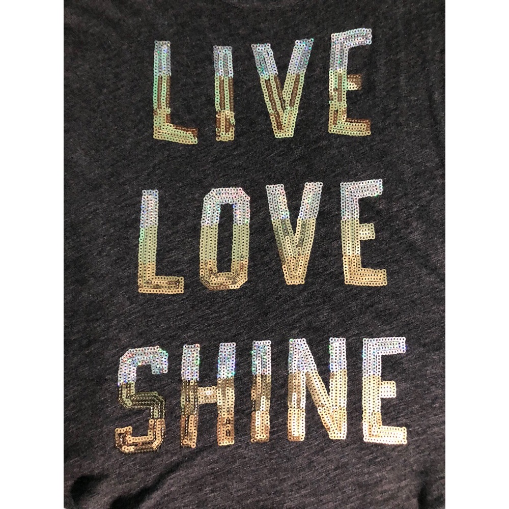 Cute sequin tee! - Picture 2 of 2